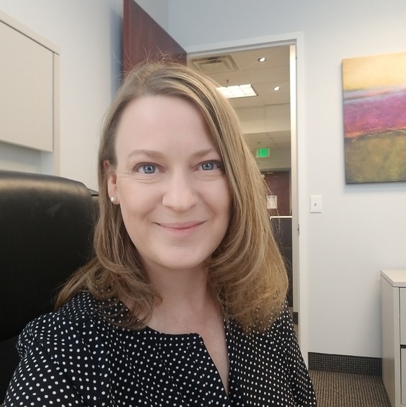 Meet your Posher, Jennifer - Picture 1 of 1